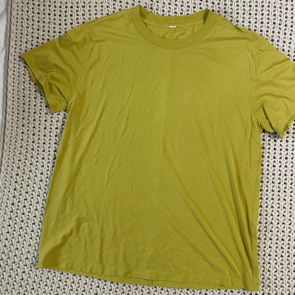 Lululemon, Crew Neck Tee in Bright Green, size 6